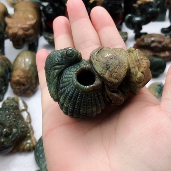 岫岩河磨玉（透闪石质玉）把件未镶嵌