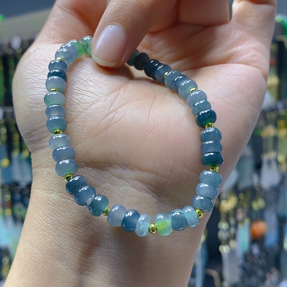 未镶嵌翡翠耳饰翡翠