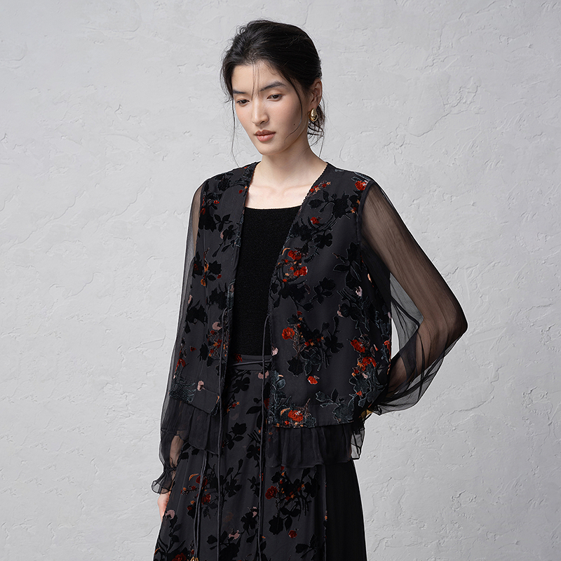生活在左真丝衫植绒提花设计感新中式宽松2026早春新款开衫上衣女