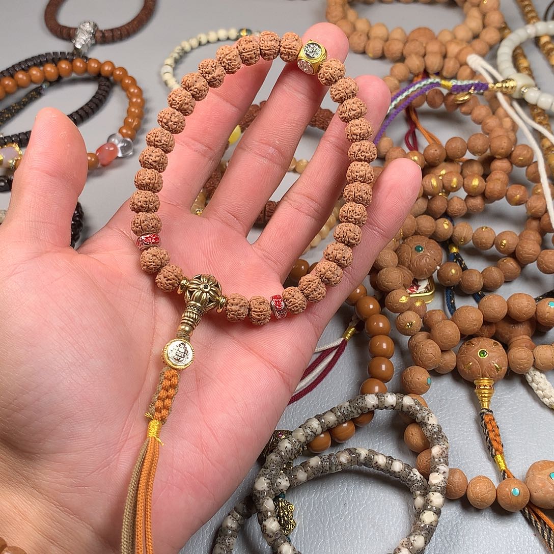 吊坠金刚菩提。。。。。。。。。。