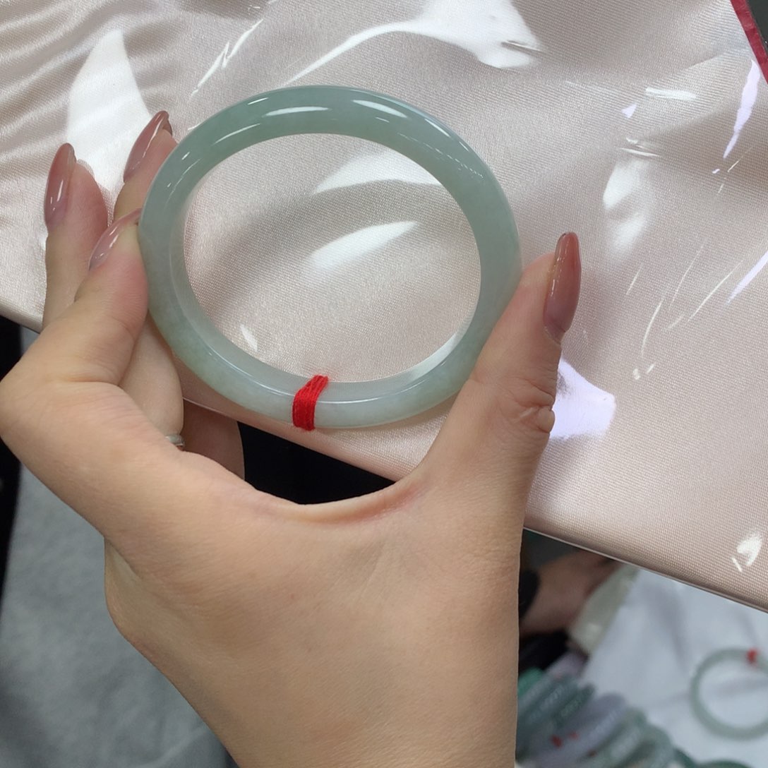 翡翠手镯未镶嵌青****）买断