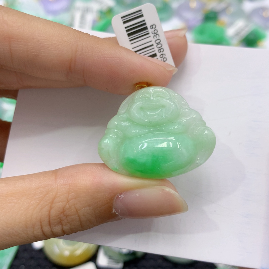颈饰18K金镶嵌翡翠