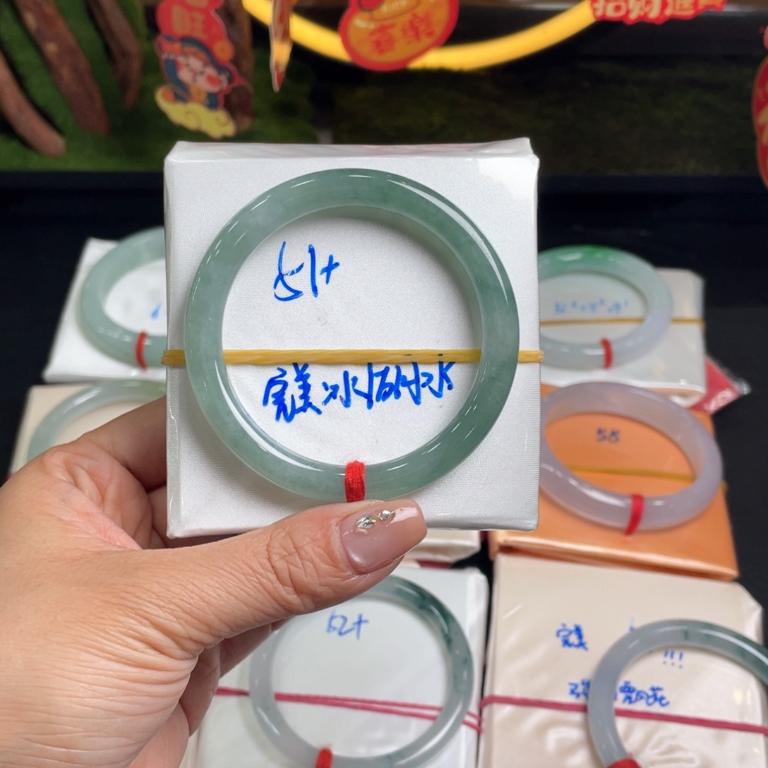 翡翠手镯未镶嵌缅甸翡翠手镯19