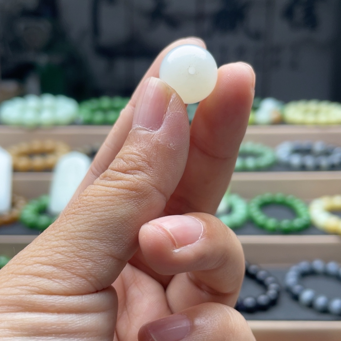 未镶嵌手链和田玉14微包容