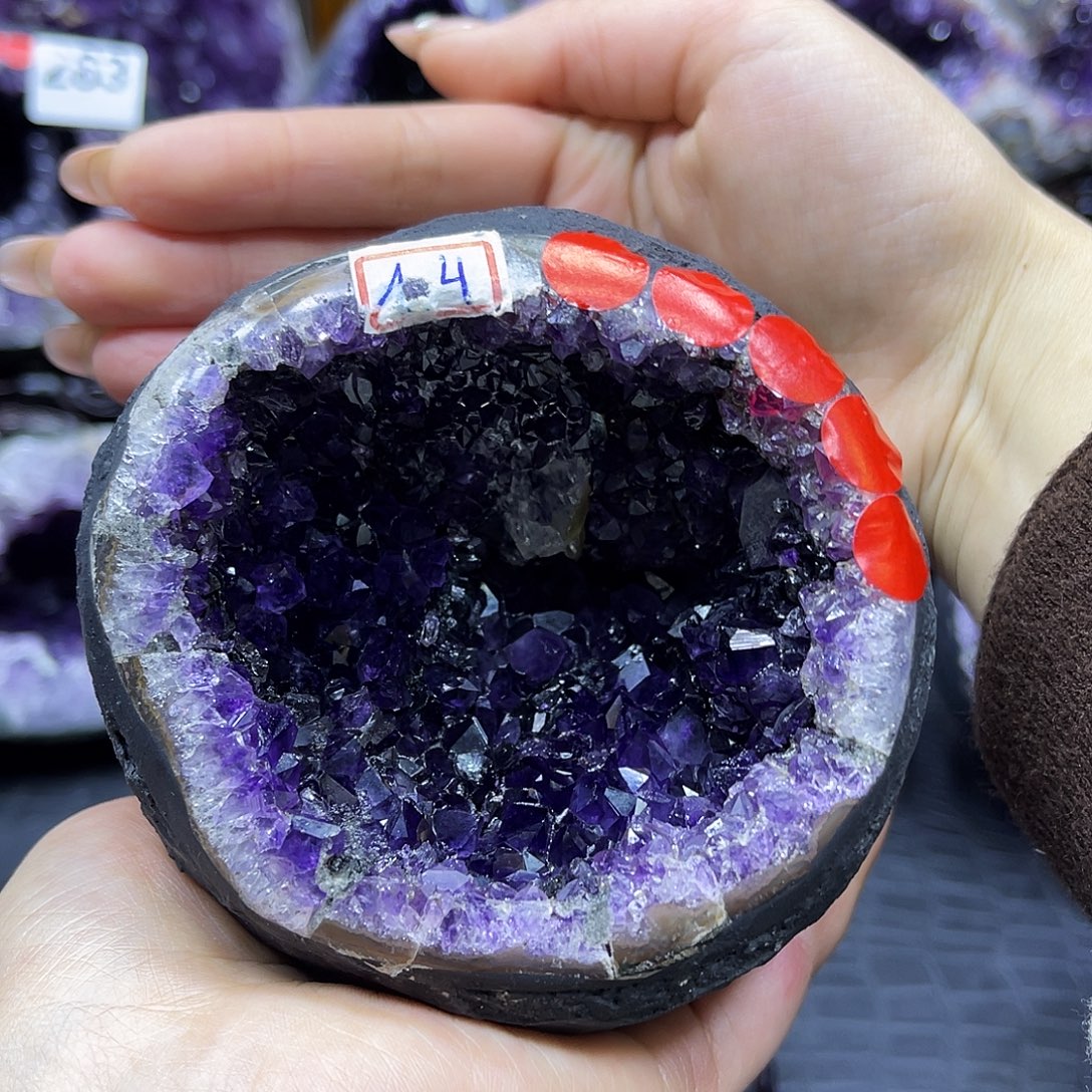 *****未镶嵌大型摆件（非配饰）紫晶