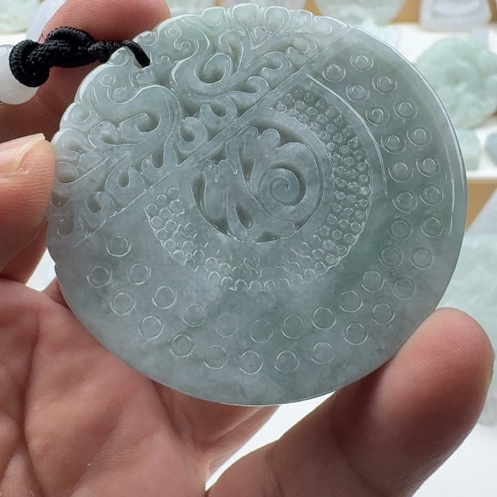 翡翠未镶嵌颈饰天然缅甸A货翡翠