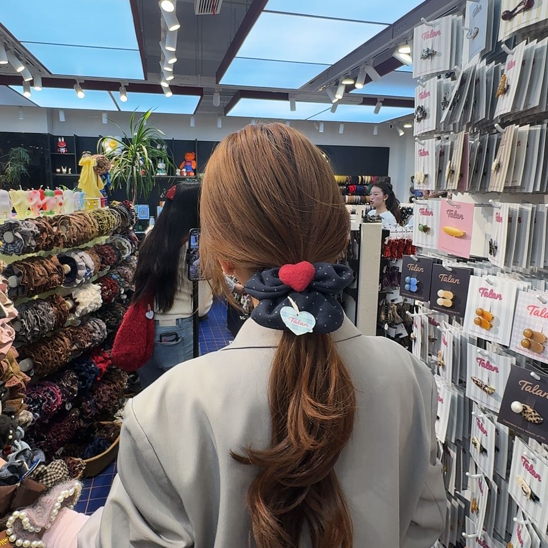 布艺非金属爱心波点发圈