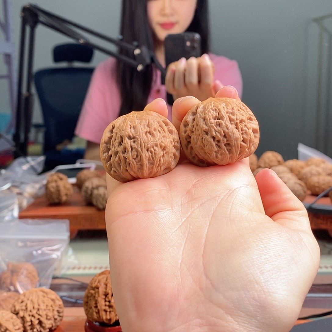 文玩核桃吊坠39铁锤