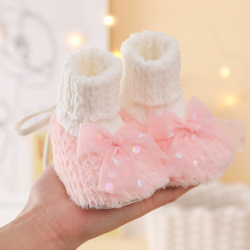 冬季新生宝宝棉鞋6-9个月女宝婴儿公主鞋加绒保暖学步前过冬鞋子