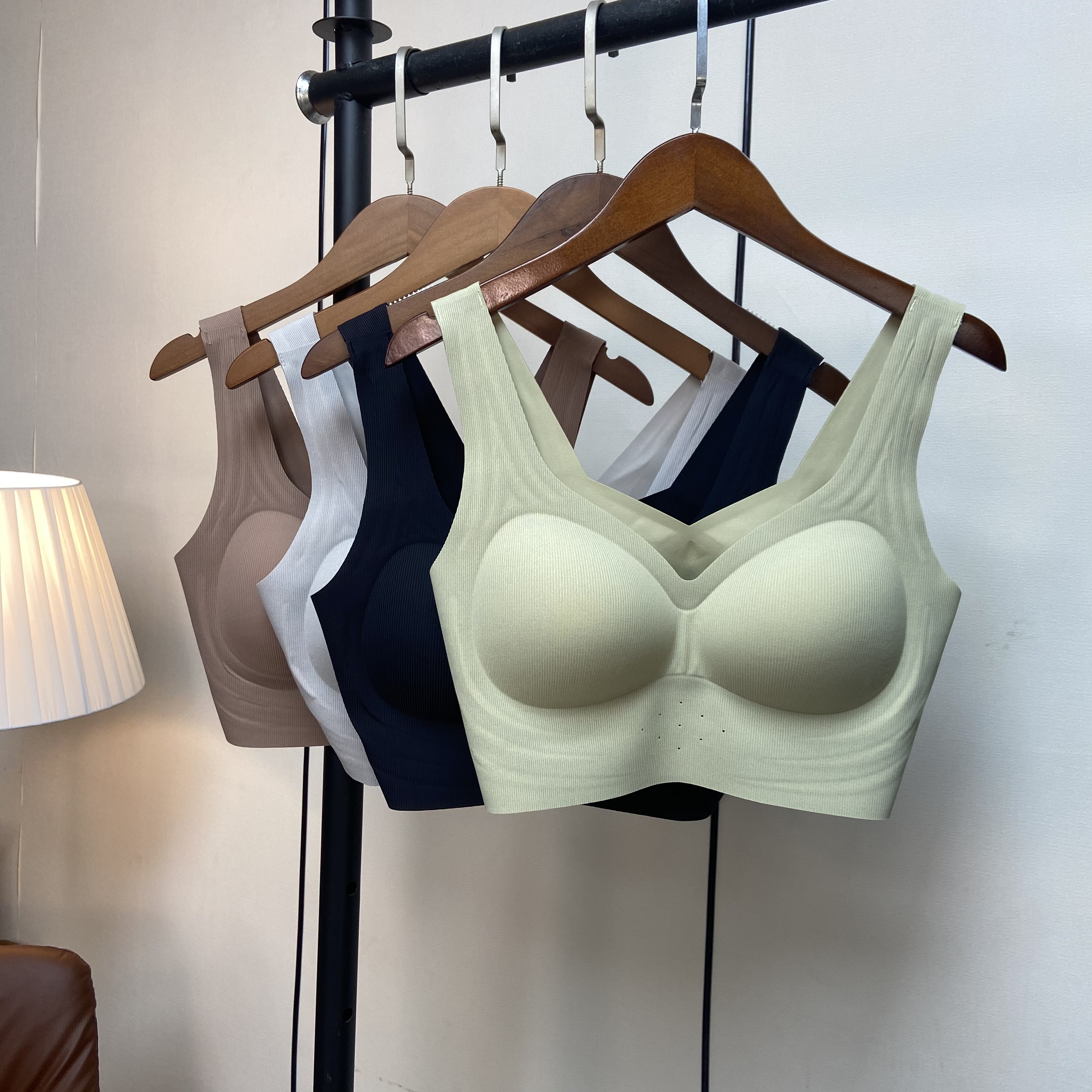 宠粉款时尚超舒适运动瑜伽一体无痕美背背心