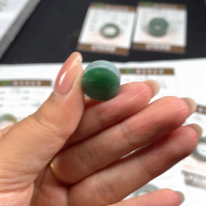 定制翡翠未镶嵌050