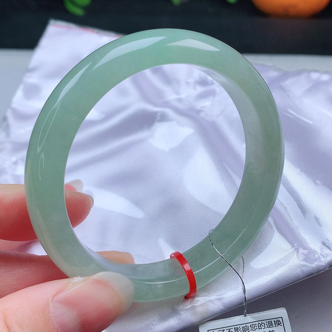 翡翠手镯未镶嵌56+圈