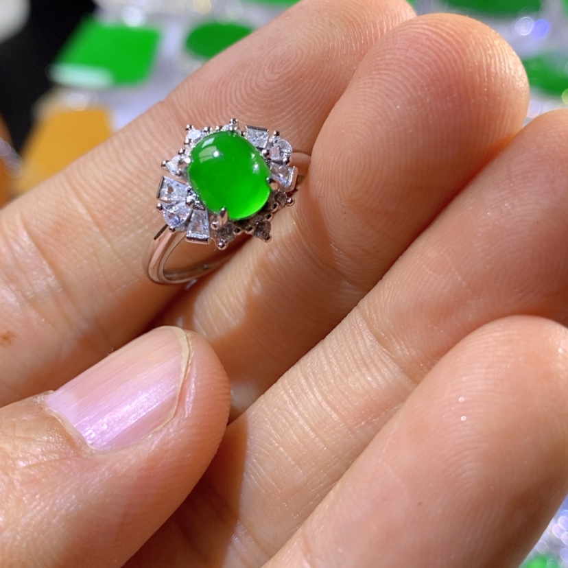 【闪购商品】翡翠挂件银S925镶嵌天然翡翠