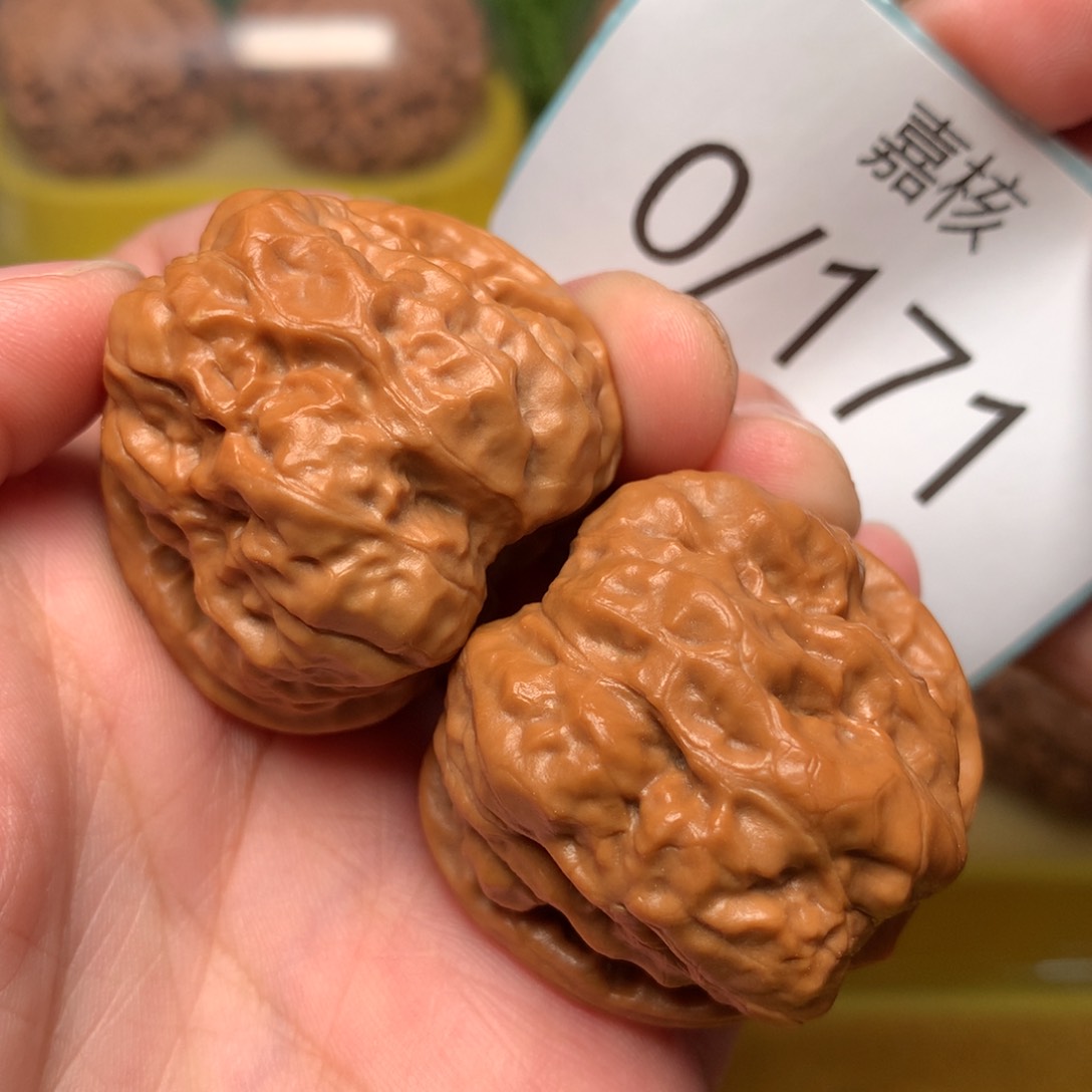 文玩核桃把件红皮开背蛙37