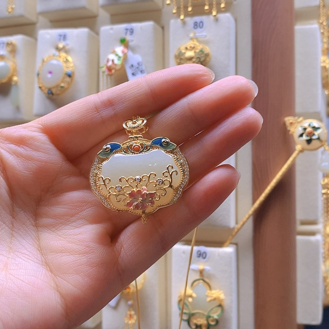 和田玉颈饰银S925镶嵌