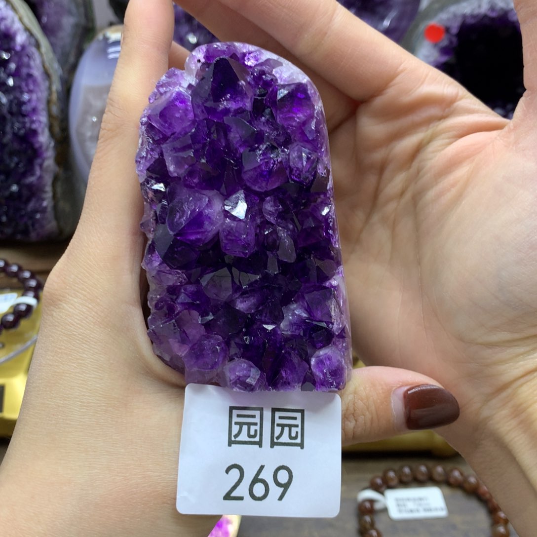 紫晶大型摆件（非配饰）未镶嵌