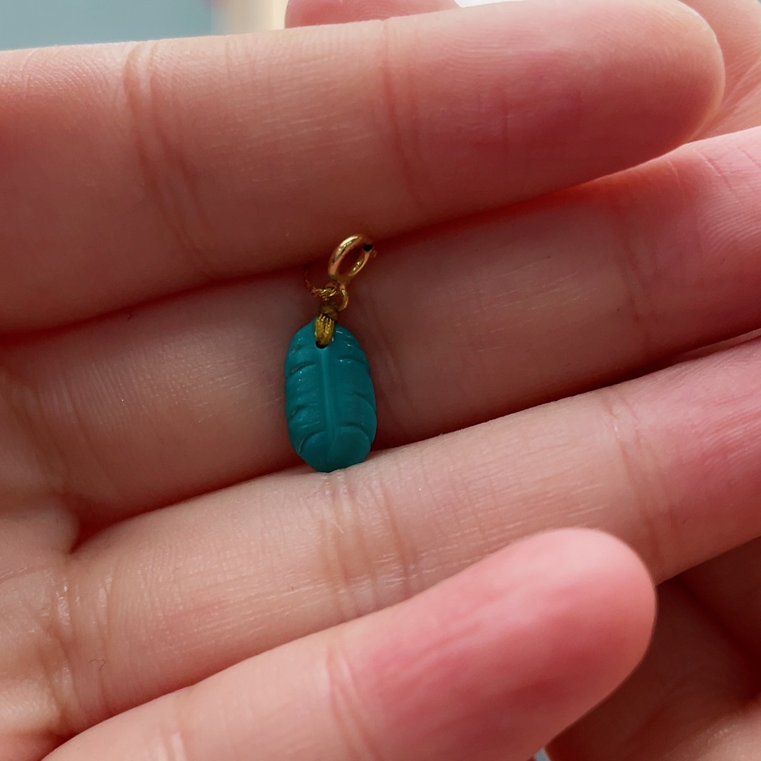 绿松石颈饰未镶嵌