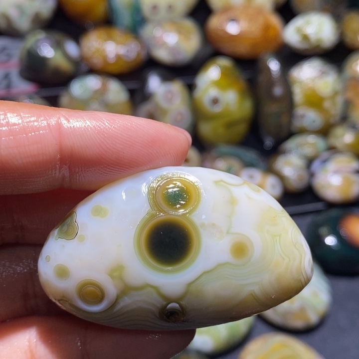 玛瑙/玉髓未镶嵌珠宝奇石169