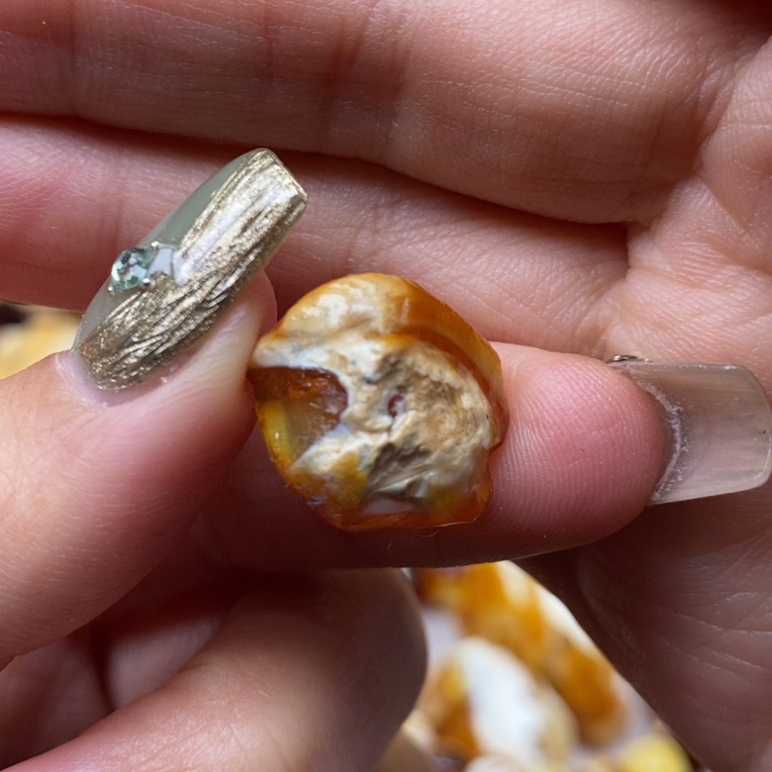 定制琥珀未镶嵌蜜蜡