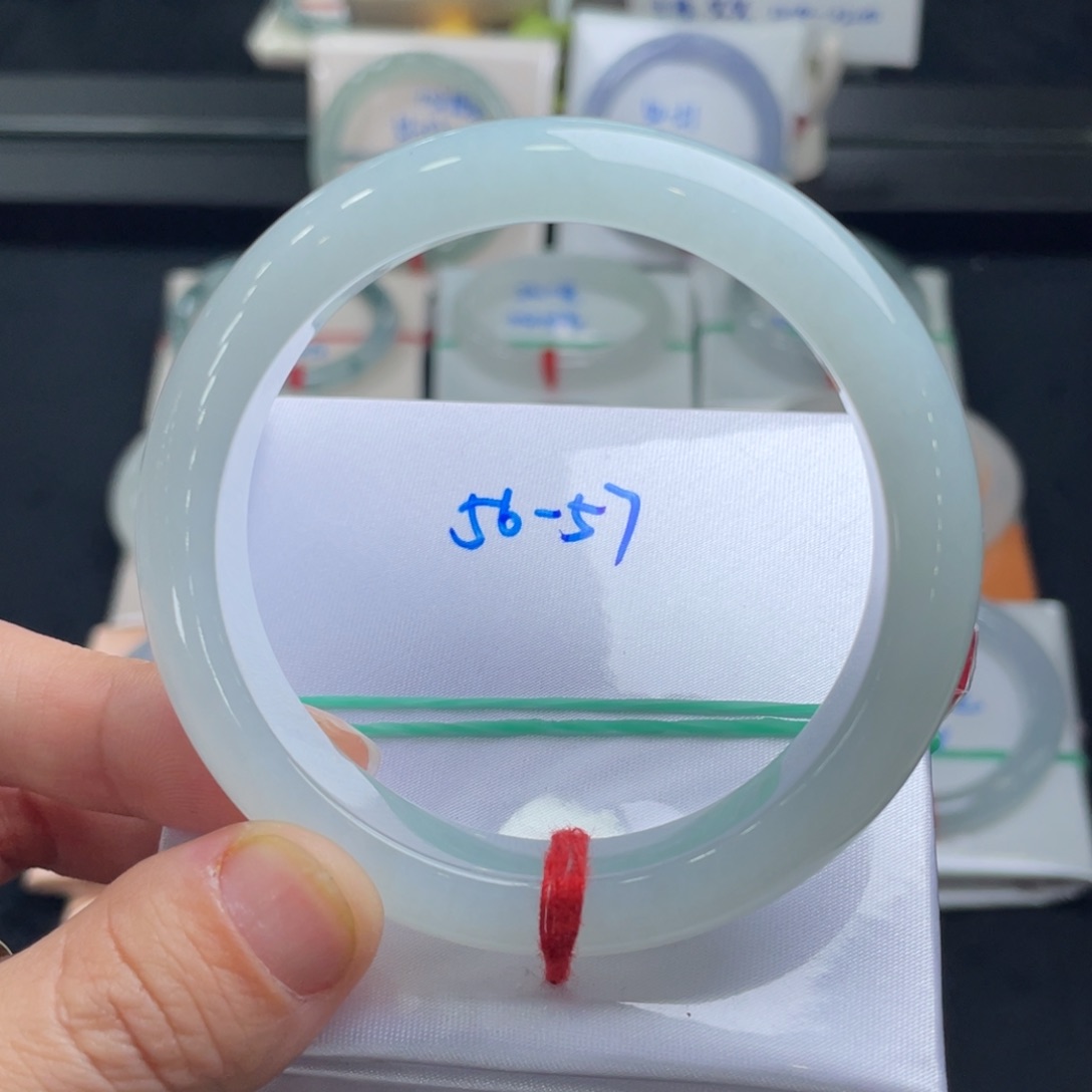 翡翠未镶嵌手镯翡翠手镯