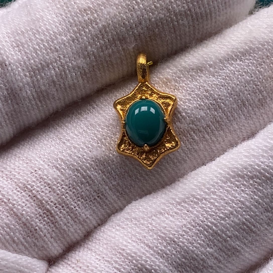 绿松石18K金镶嵌珠宝奇石8.4mm