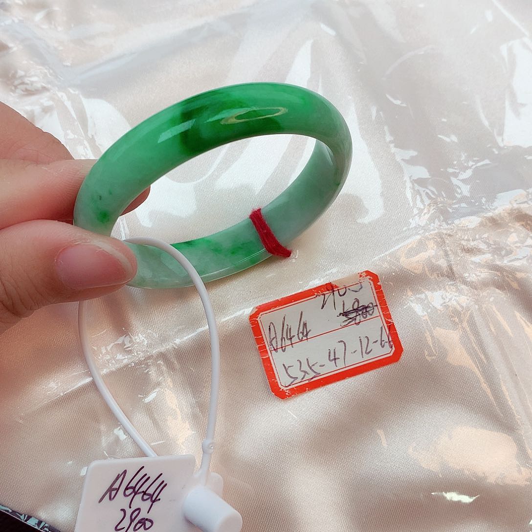 翡翠未镶嵌手镯缅甸翡翠