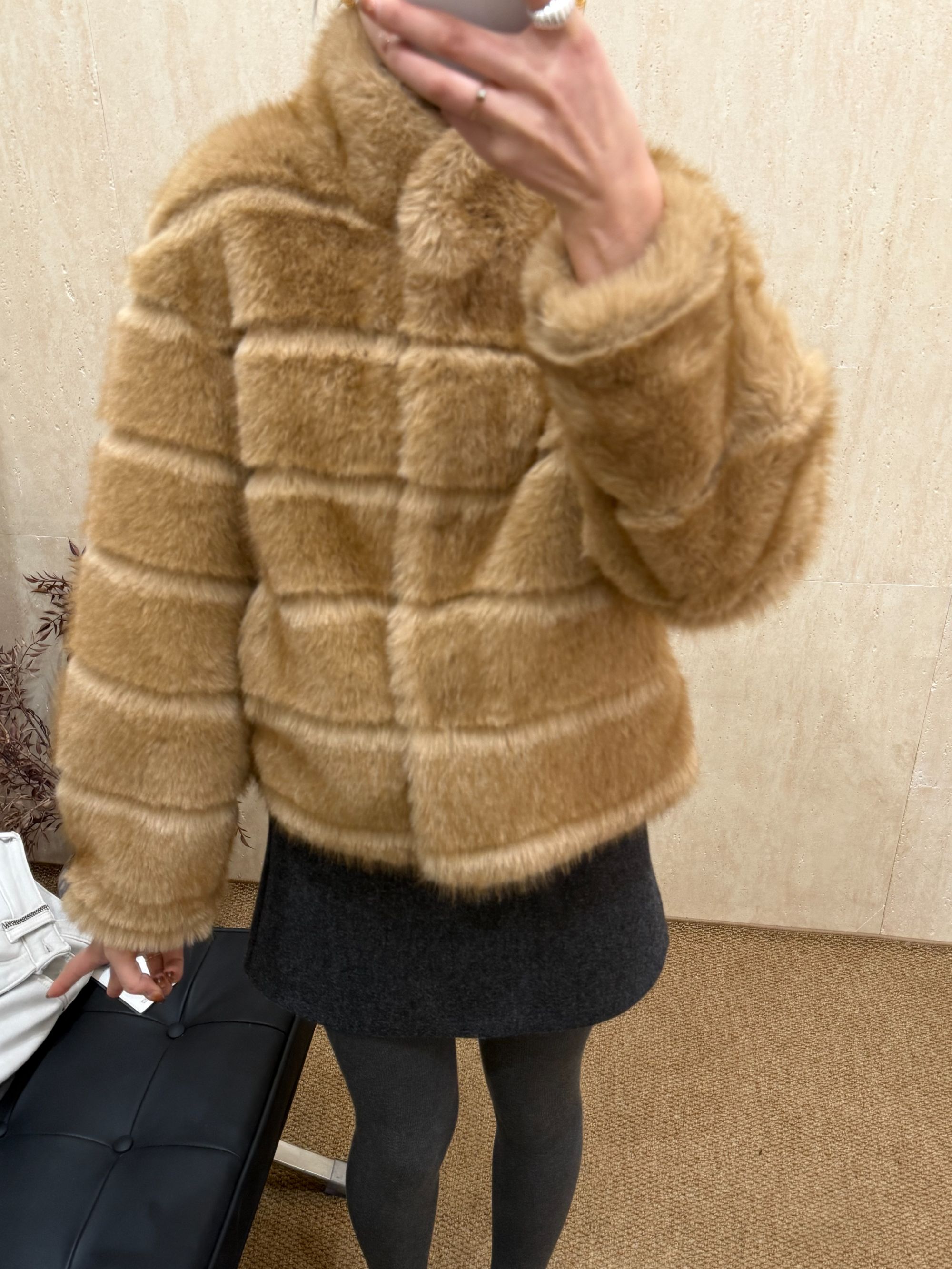  冬款立领毛毛外套