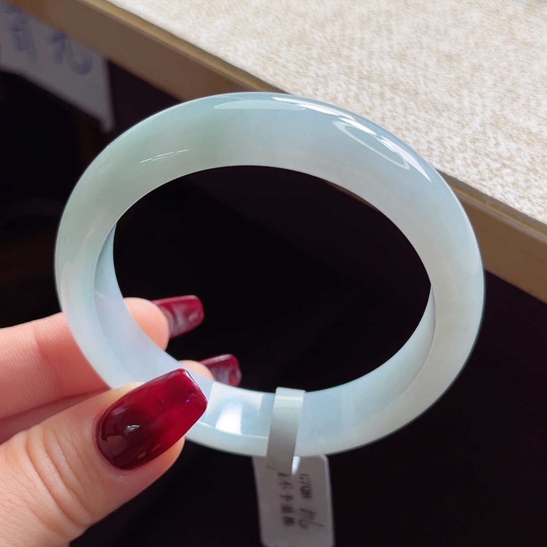 翡翠未镶嵌手镯手镯