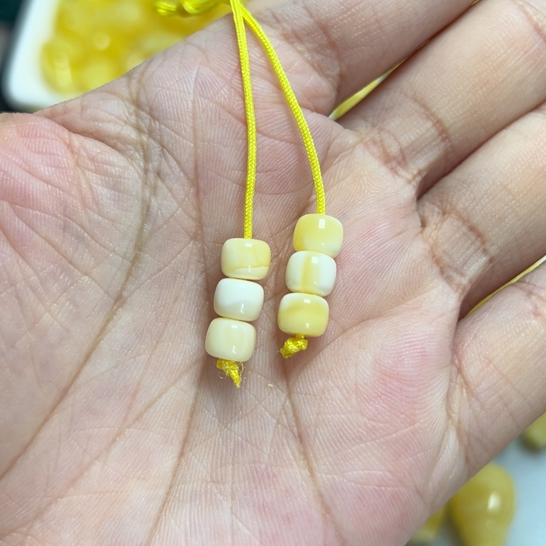 未镶嵌琥珀裸石弟子珠