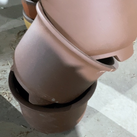 紫砂花盆60-3。23.5-18.5