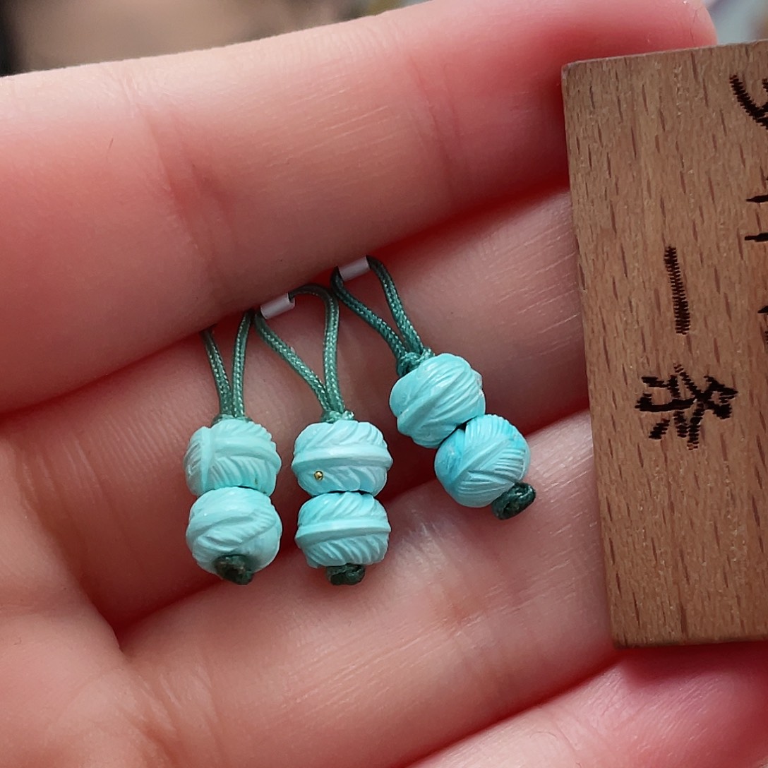 绿松石颈饰未镶嵌