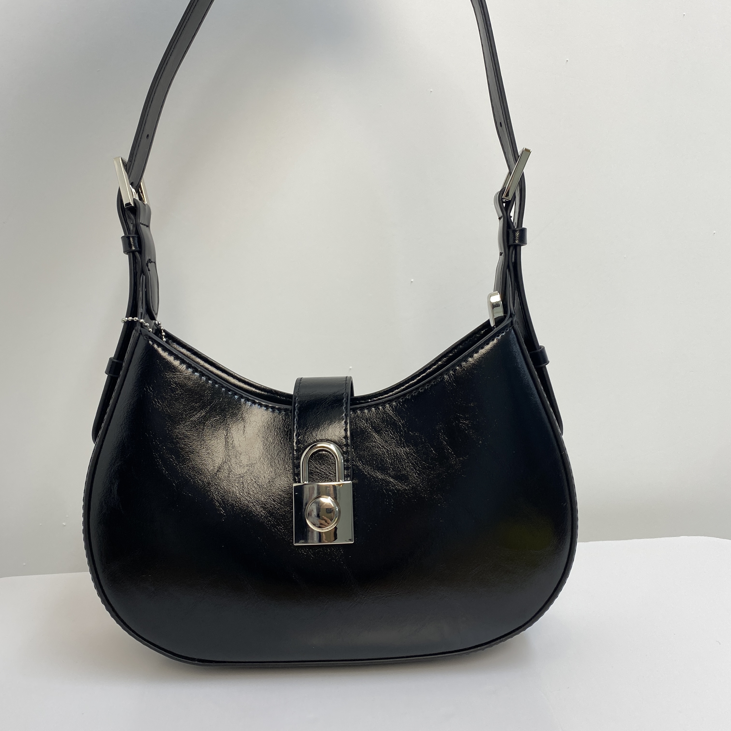 molly梦菱 · 独立时尚设计  高定黑色经典单肩腋下包88138