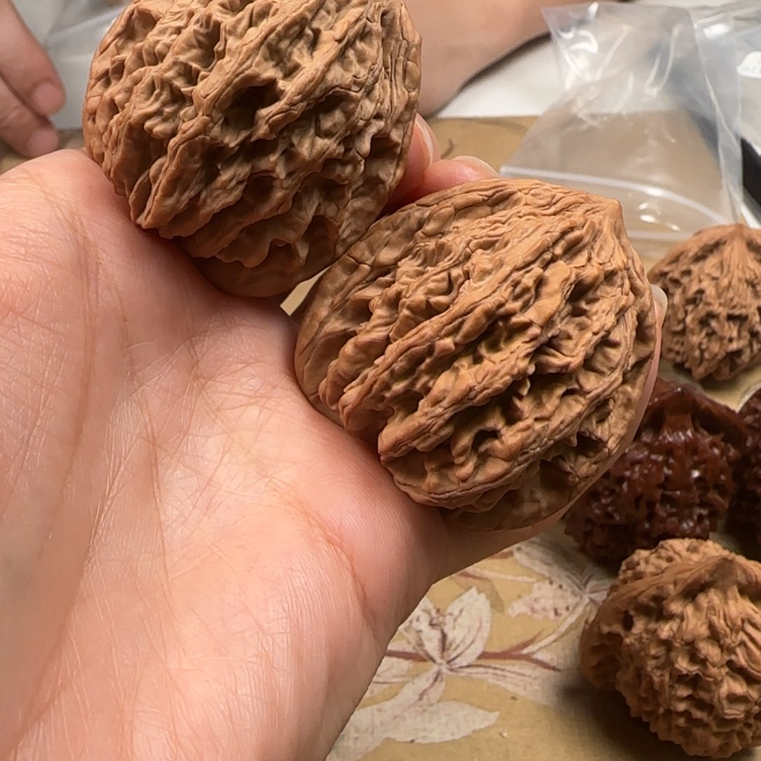 文玩核桃吊坠山地虎42-10