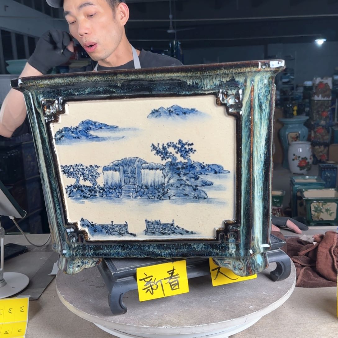 一风堂石湾花盆。盆口收缩