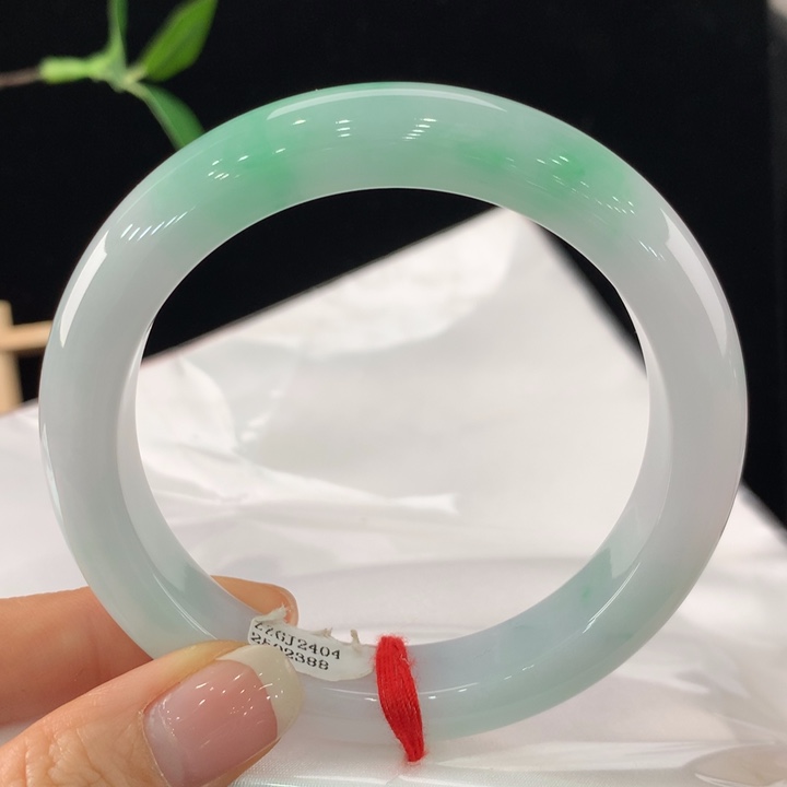 翡翠手镯未镶嵌111/2388