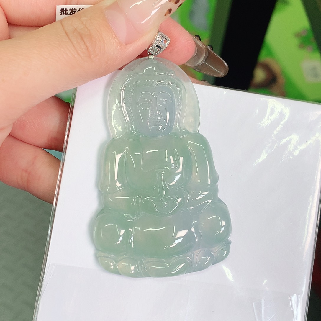 翡翠颈饰18K金镶嵌春彩大观音66、42，6