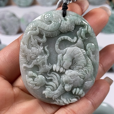 翡翠颈饰未镶嵌下山虎福利