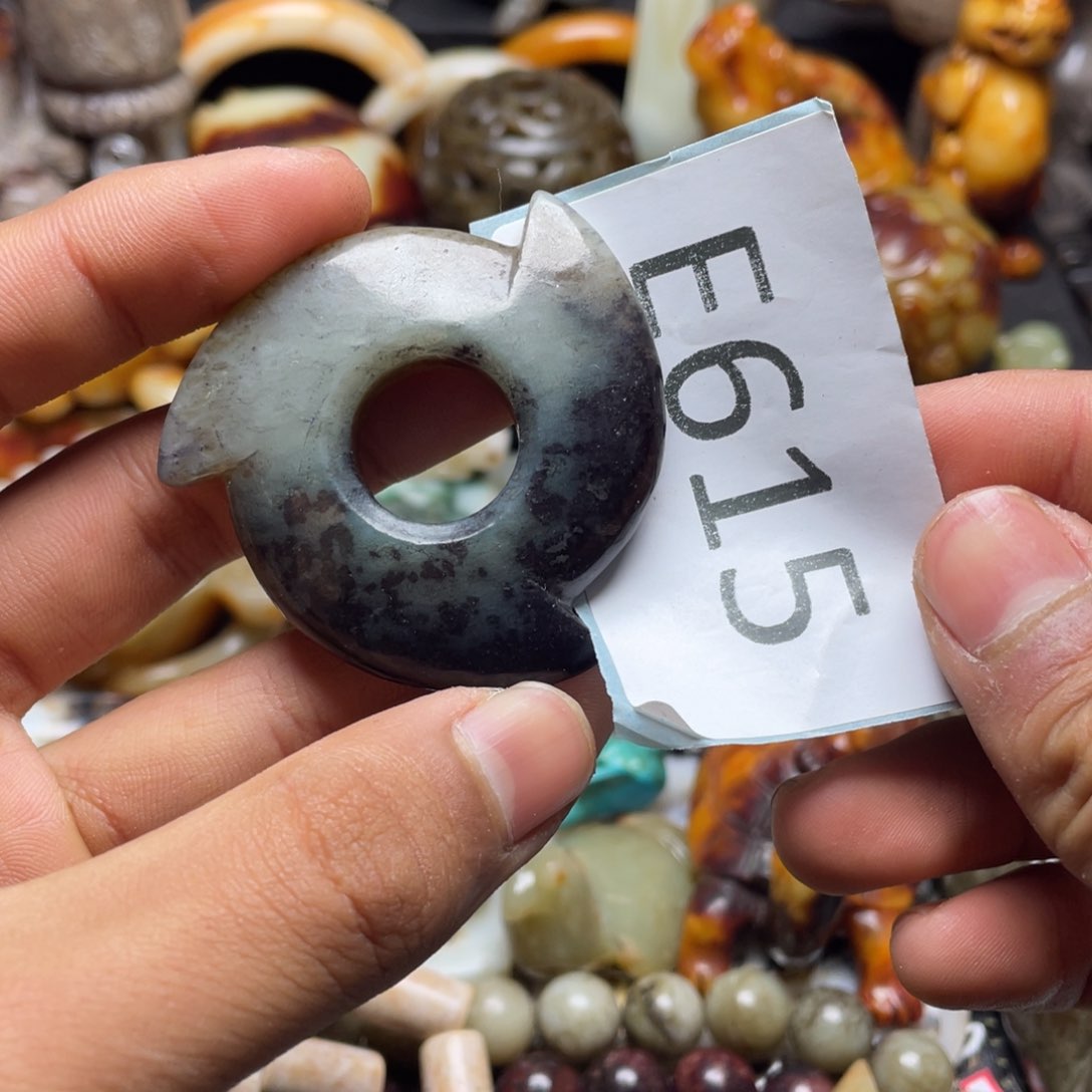 和田玉（糖玉）挂件未镶嵌