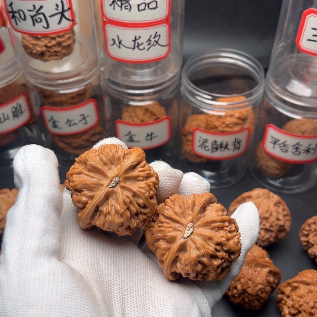 一***由文玩核桃把件44平谷粗筋
