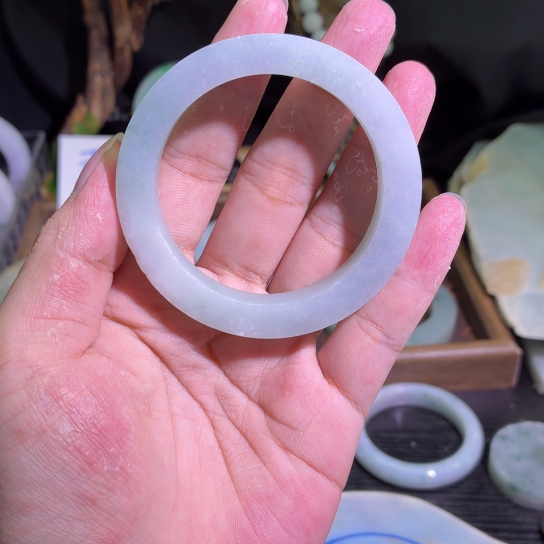 定制翡翠未镶嵌天然翡翠A货毛胚手镯
