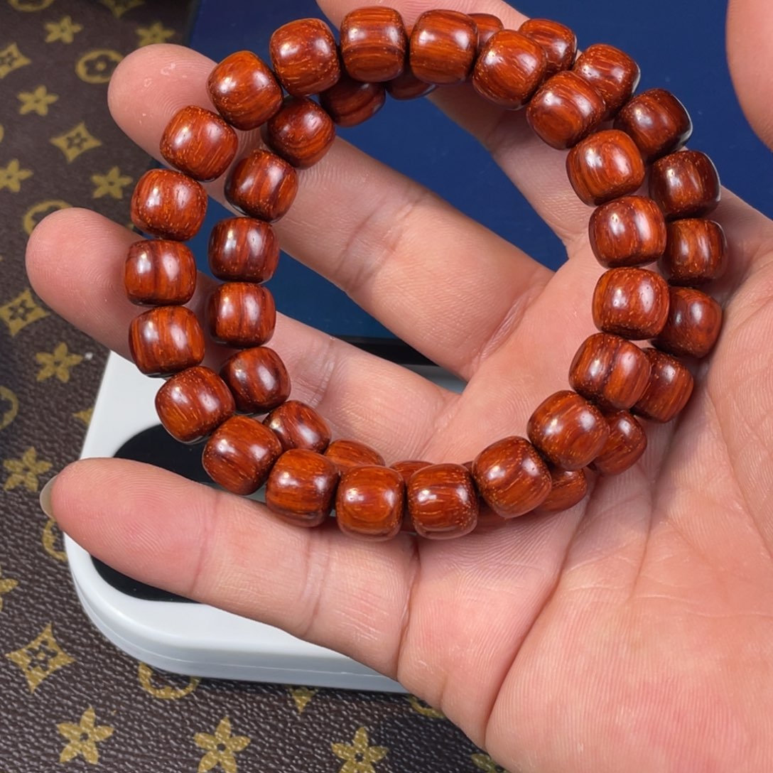 檀香紫檀（小叶紫檀）124号1011极品玉化单圈