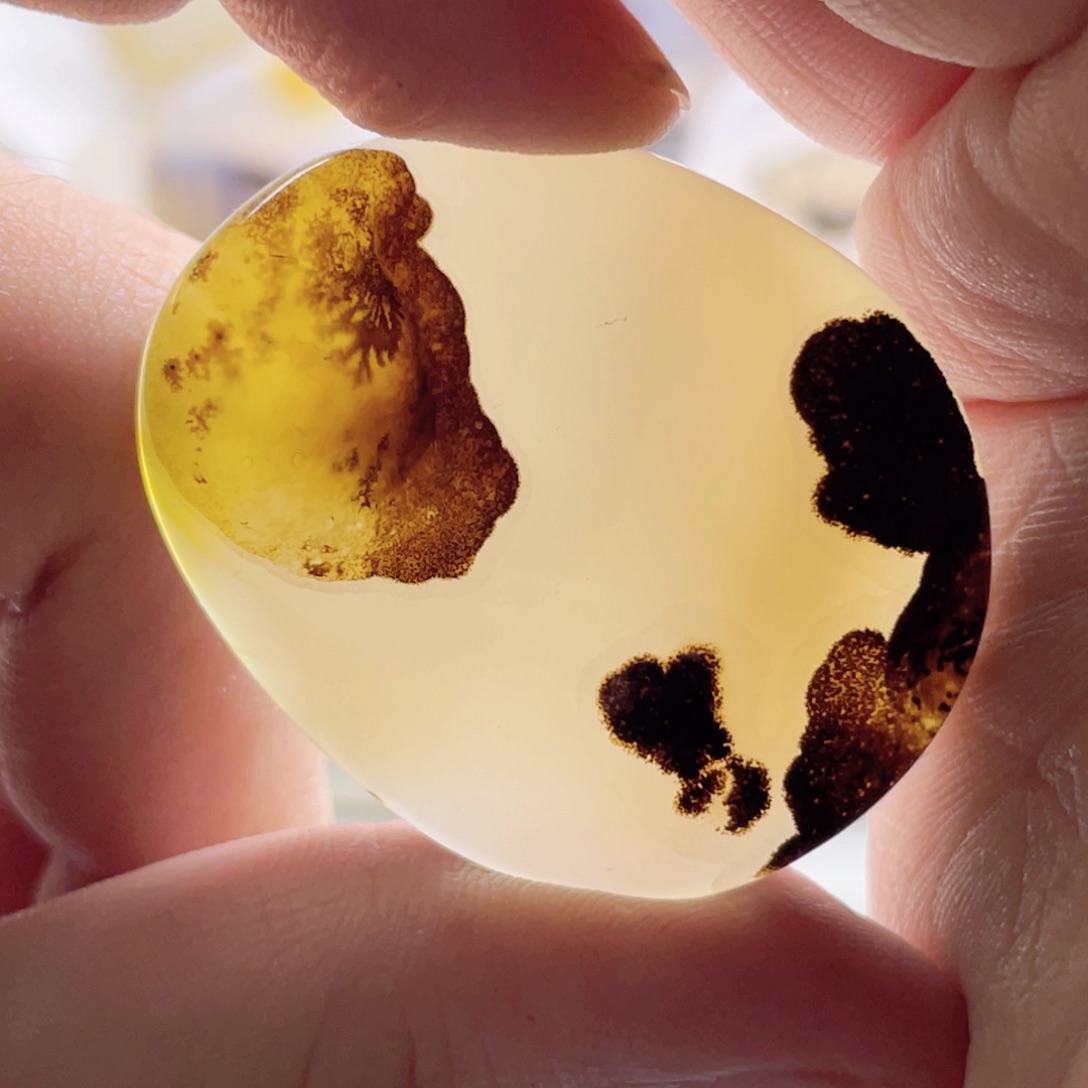 玛瑙/玉髓未镶嵌珠宝奇石