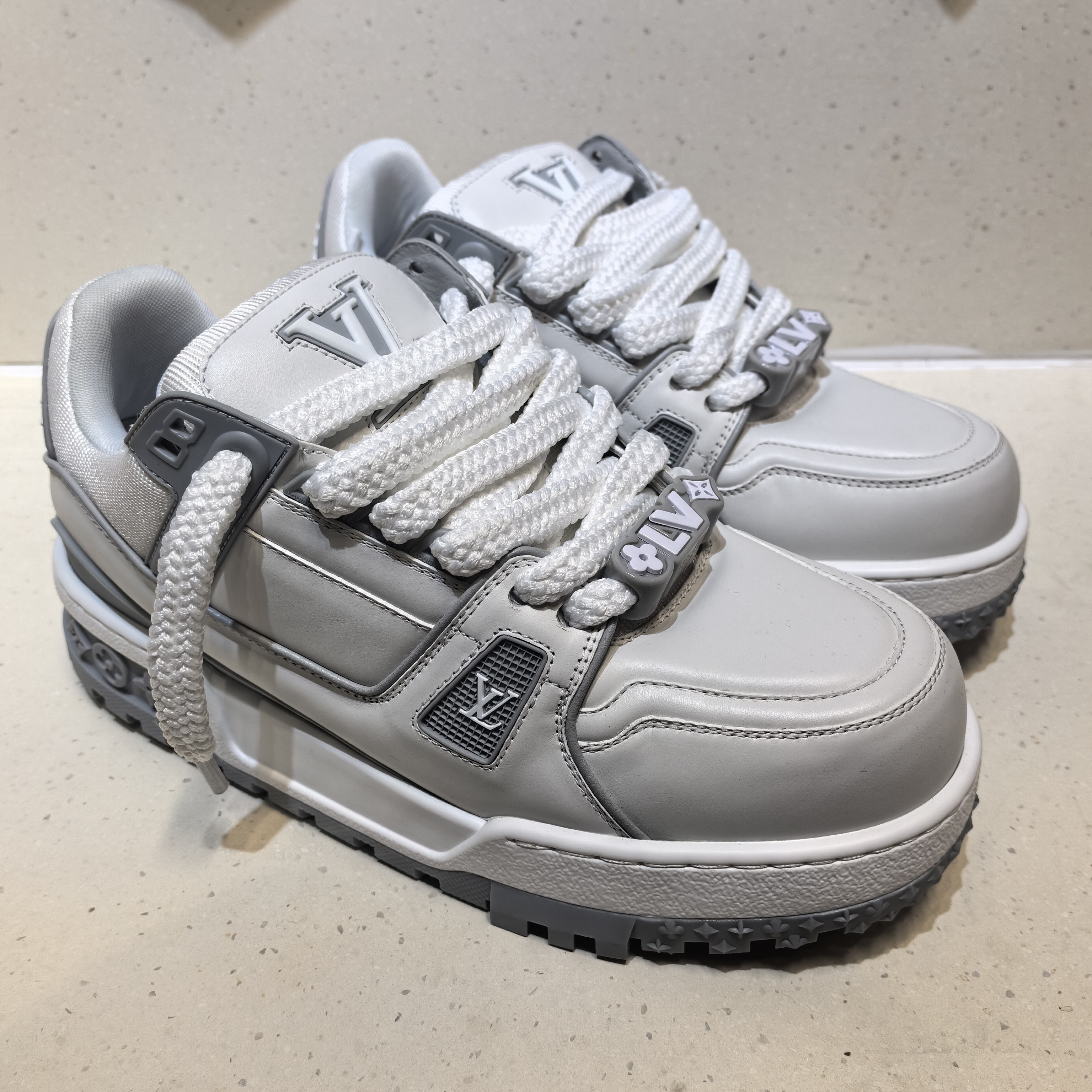 99新 LouisVuitton/路易威登 灰白拼色胖丁41码 尺码偏大一码