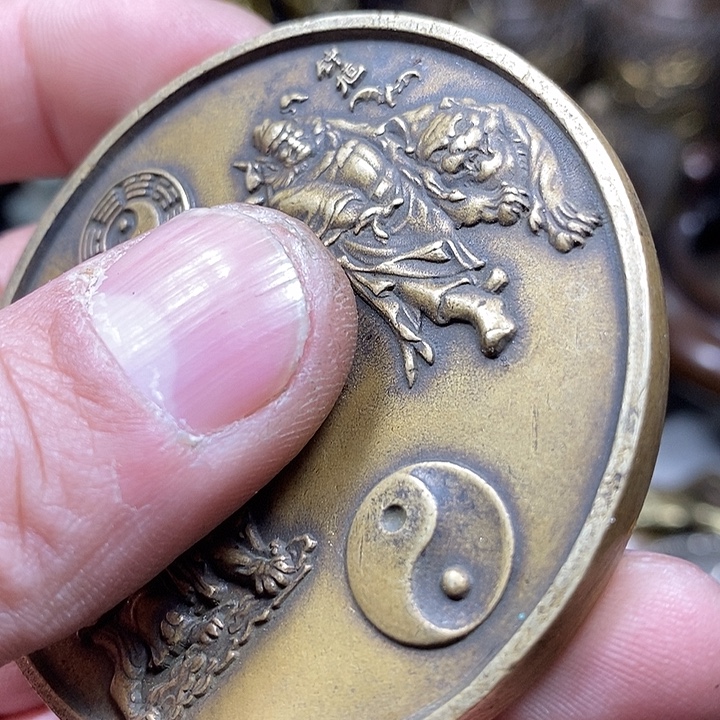 哇***₆小杨推荐铜物件一个