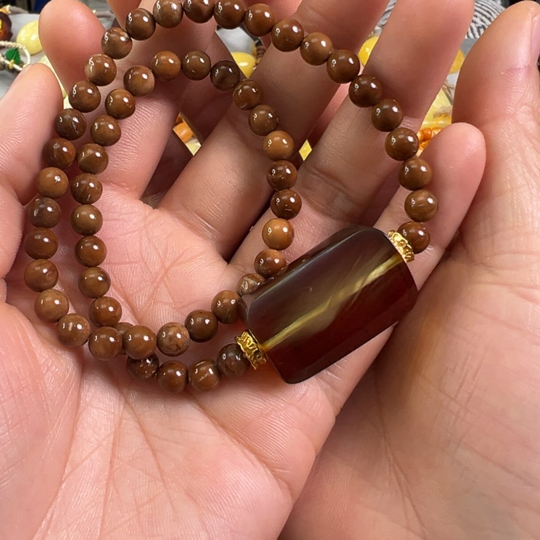 蜜蜡裸石未镶嵌琥珀