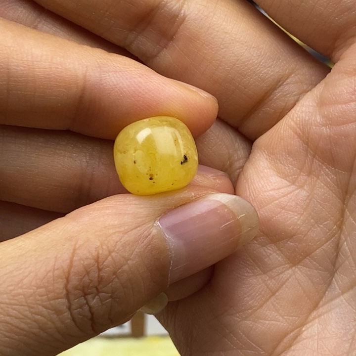 裸石蜜蜡未镶嵌苏*l尺寸12，瑕疵，花粉小坑