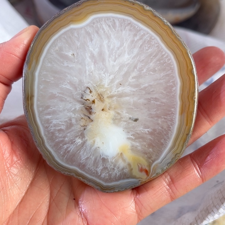 玛瑙/玉髓未镶嵌珠宝奇石