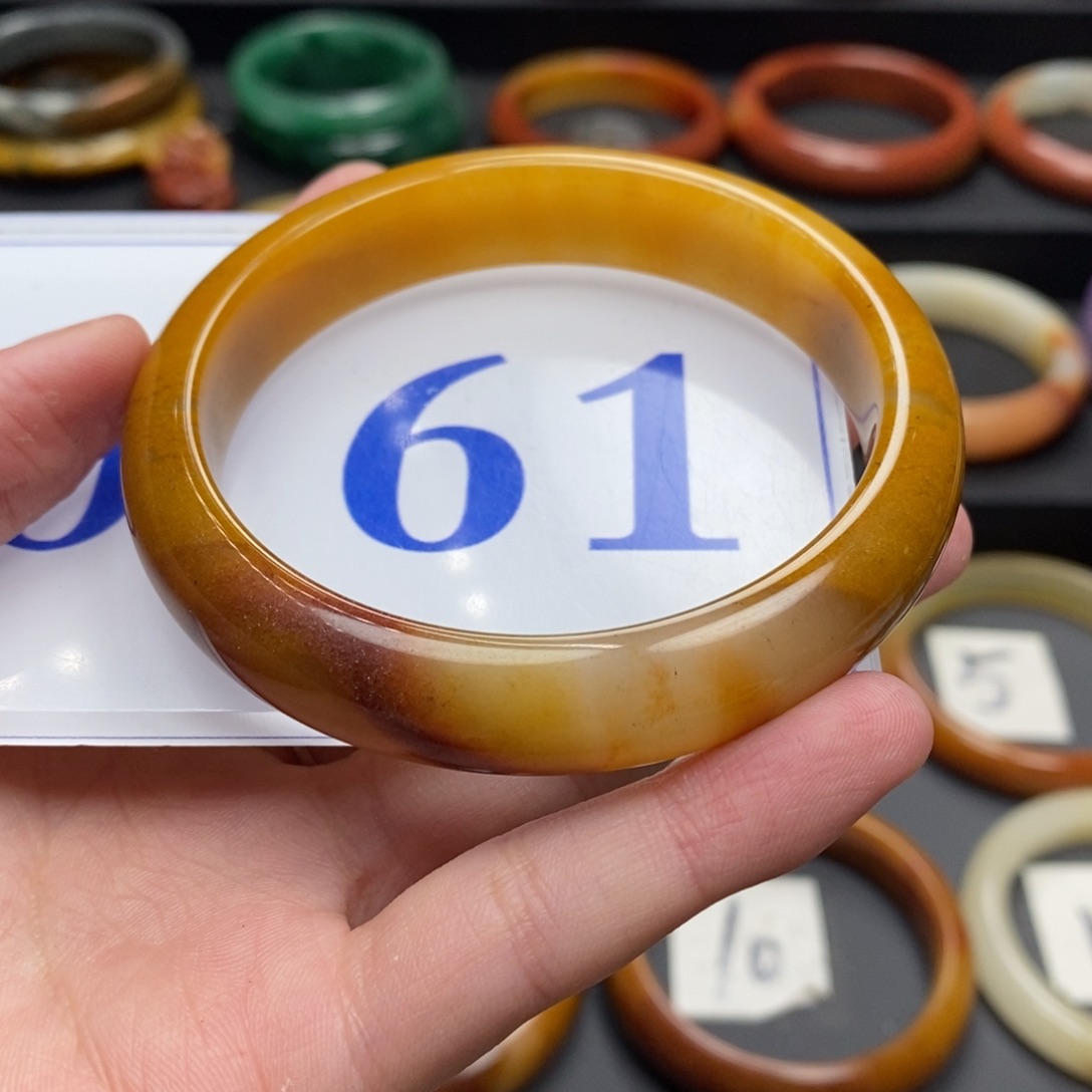 石英质玉（黄龙玉）手镯未镶嵌