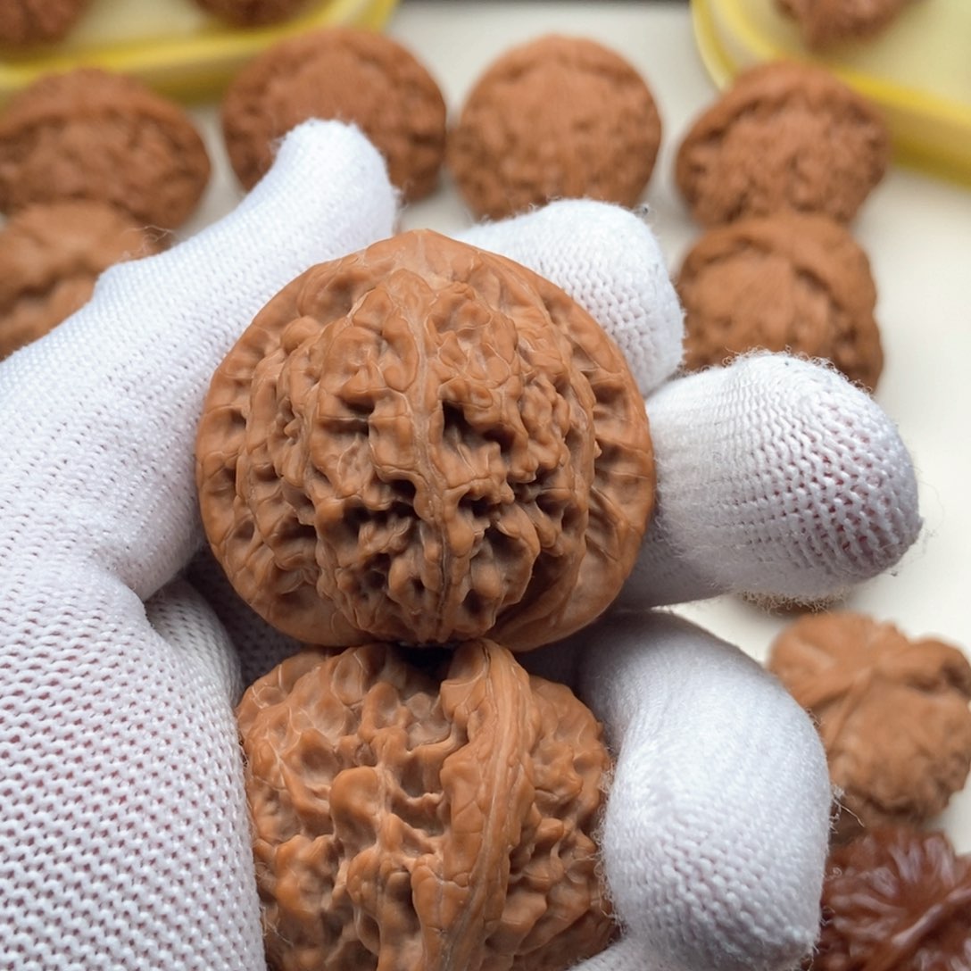 文玩核桃把件鼓***博玉华宫