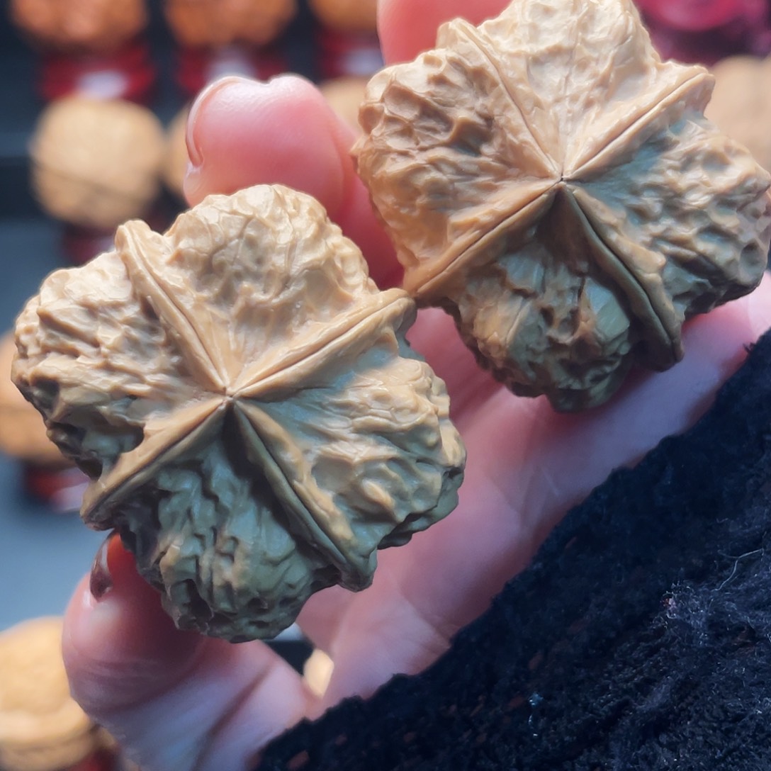 文玩核桃把件火麒麟四